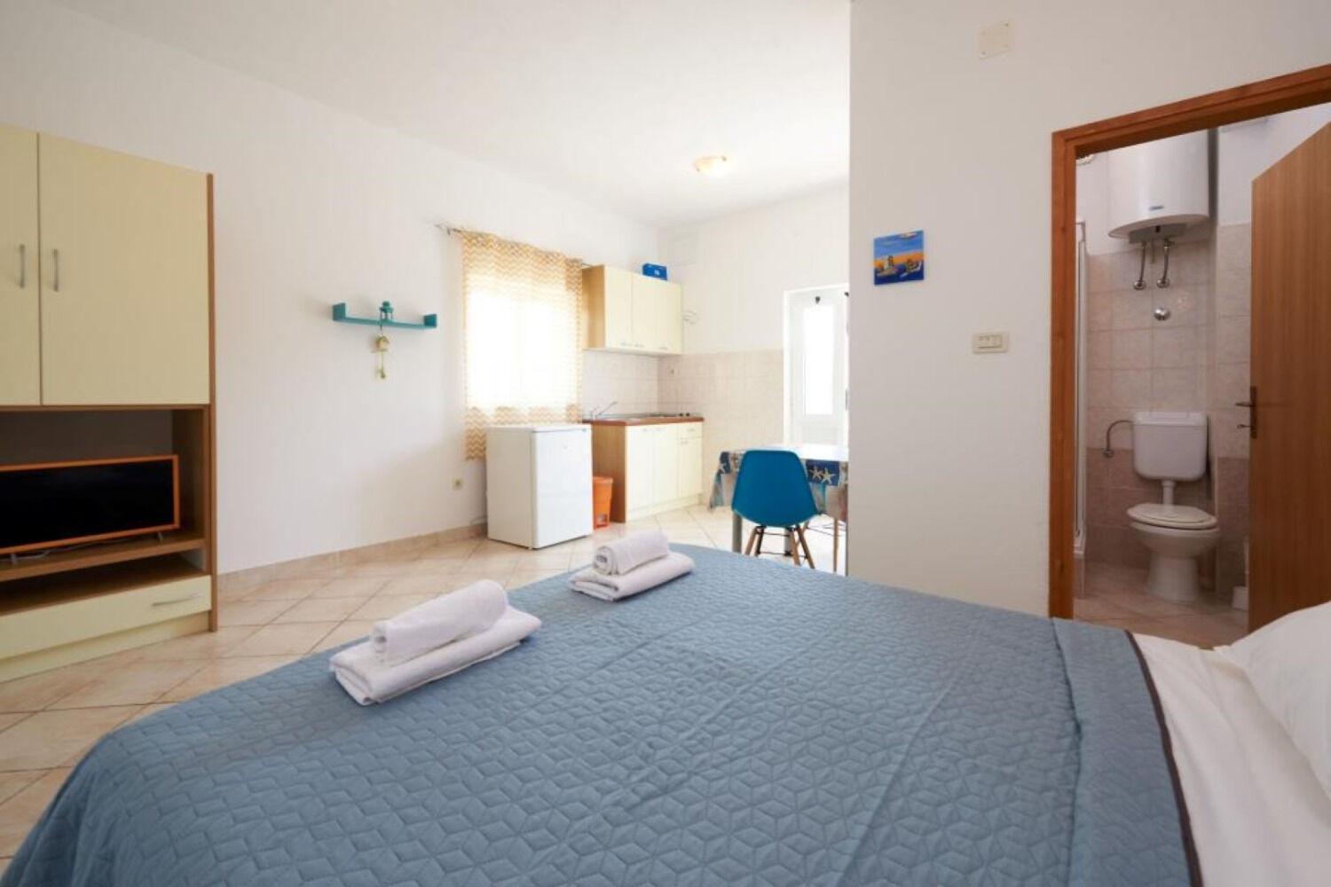 Apartments Mare - 30 M From Pebble Beach Сегет-Враница Экстерьер фото