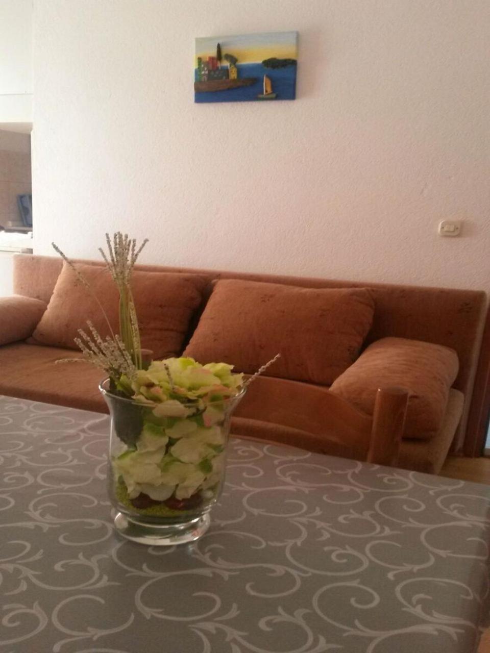 Apartments Mare - 30 M From Pebble Beach Сегет-Враница Экстерьер фото