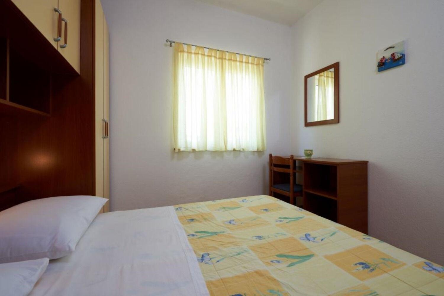 Apartments Mare - 30 M From Pebble Beach Сегет-Враница Экстерьер фото