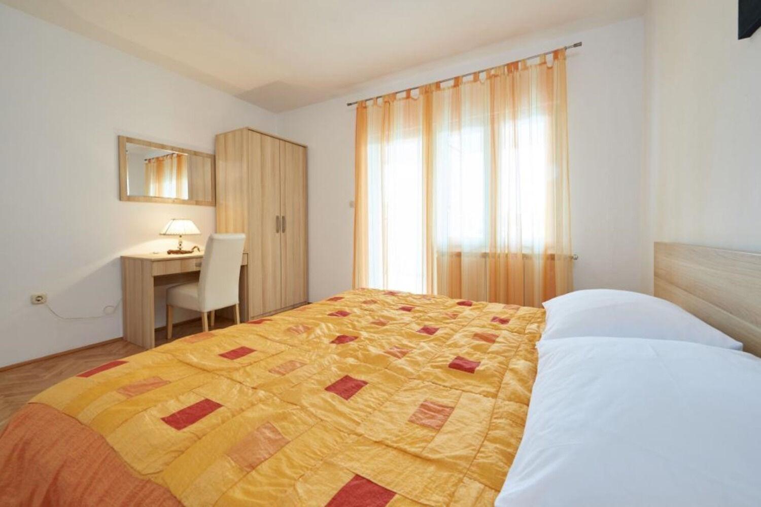 Apartments Mare - 30 M From Pebble Beach Сегет-Враница Экстерьер фото
