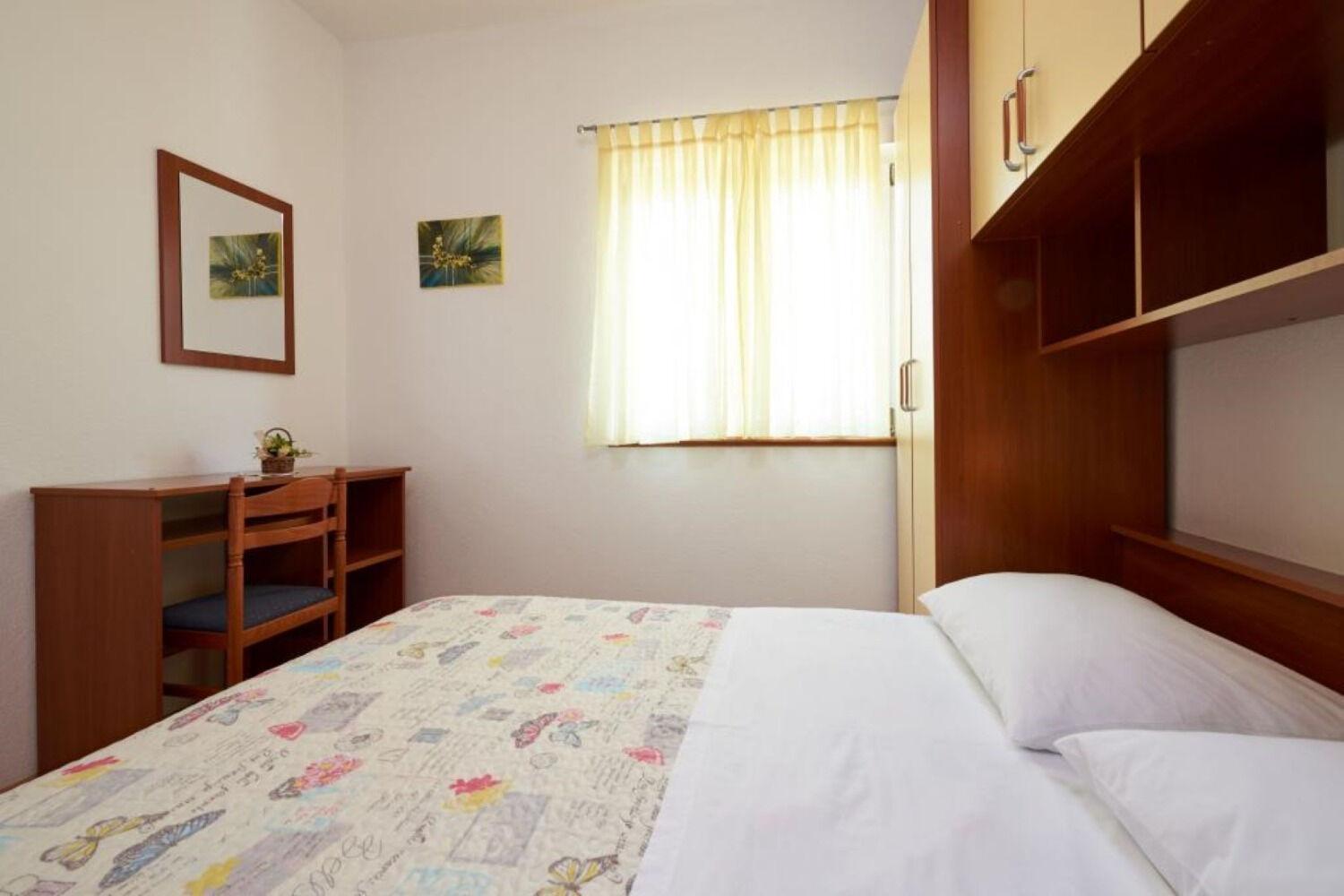 Apartments Mare - 30 M From Pebble Beach Сегет-Враница Экстерьер фото
