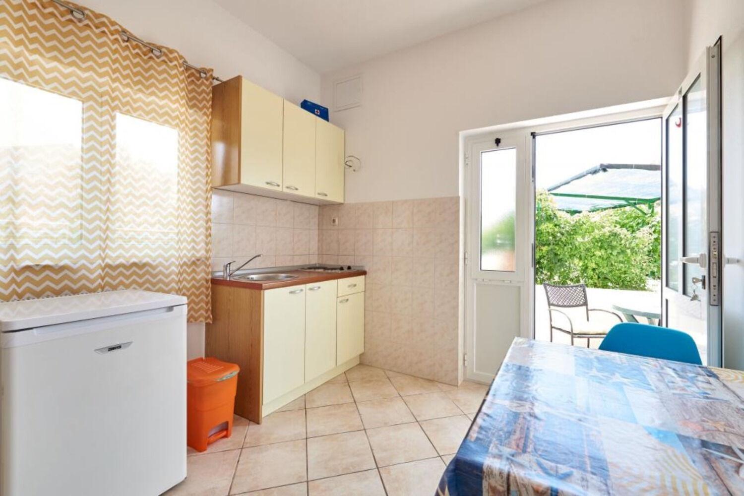 Apartments Mare - 30 M From Pebble Beach Сегет-Враница Экстерьер фото