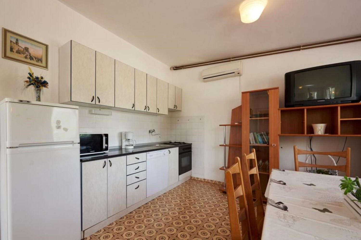 Apartments Mare - 30 M From Pebble Beach Сегет-Враница Экстерьер фото