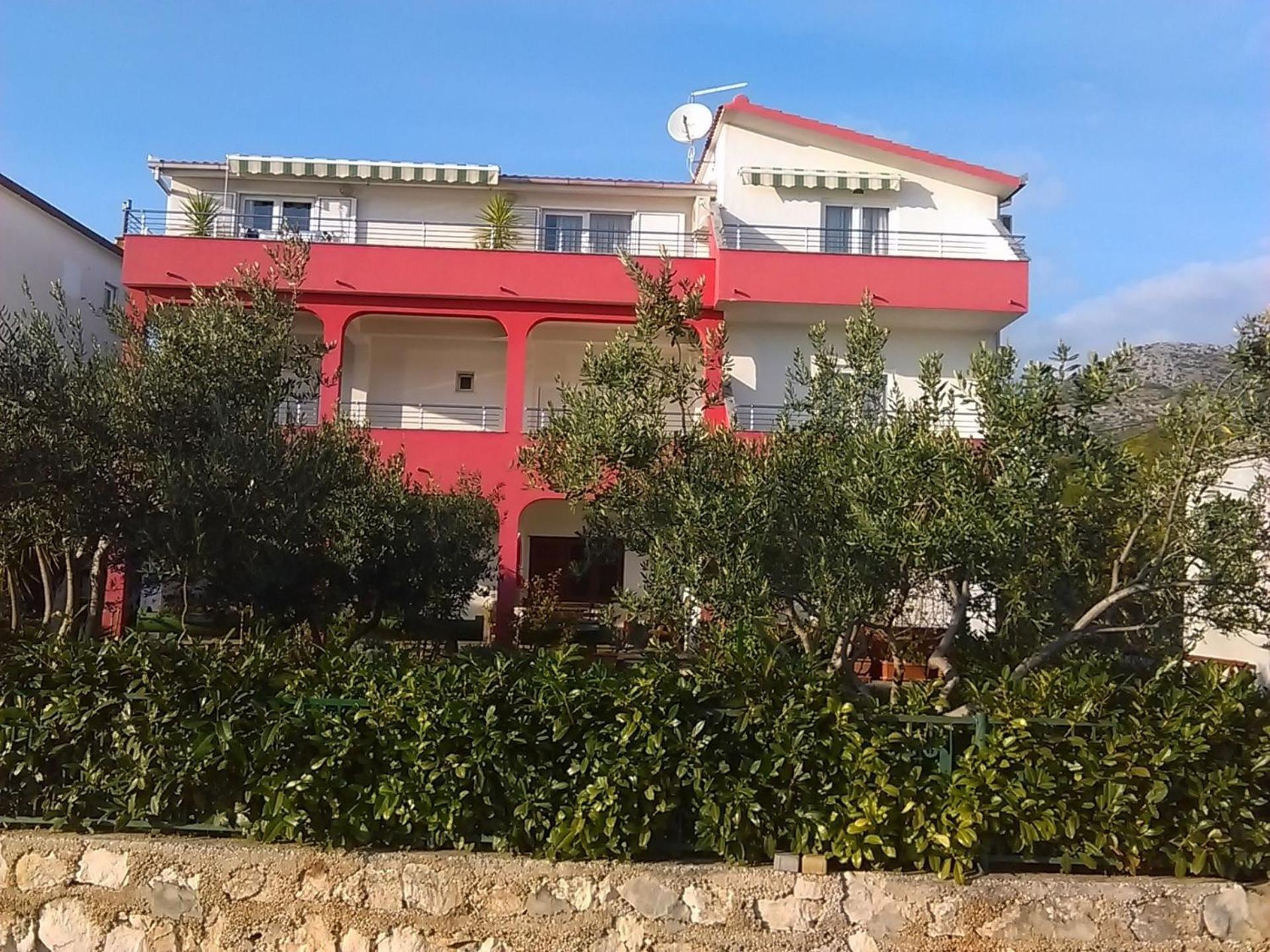 Apartments Mare - 30 M From Pebble Beach Сегет-Враница Экстерьер фото